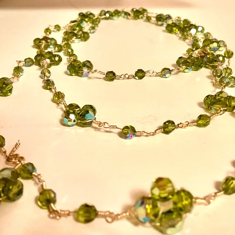 Green AB Glass Bead Artisan Necklace - Picture 2 of 3